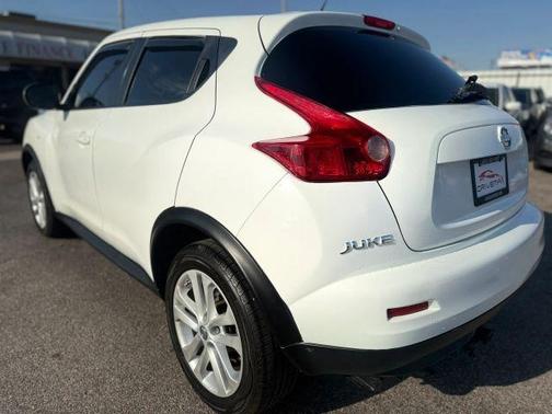 Pearl White 2014 Nissan Juke SV