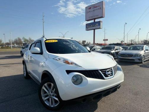 Pearl White 2014 Nissan Juke SV