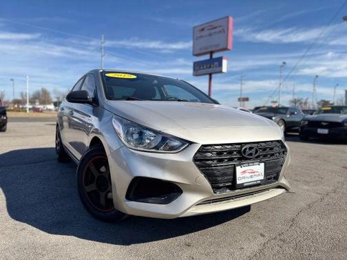 2019 Hyundai Accent SE