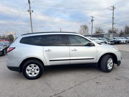 2016 Chevrolet Traverse LS