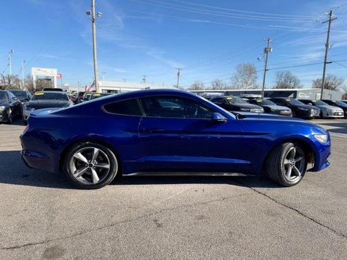 2015 Ford Mustang V6