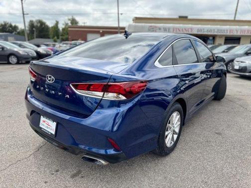 2018 Hyundai SONATA SE