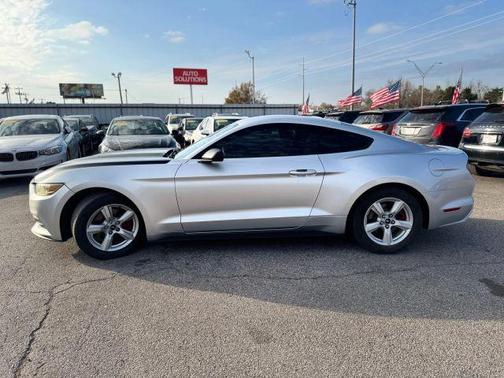 2016 Ford Mustang V6