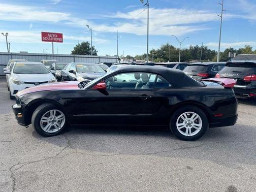 2014 Ford Mustang V6