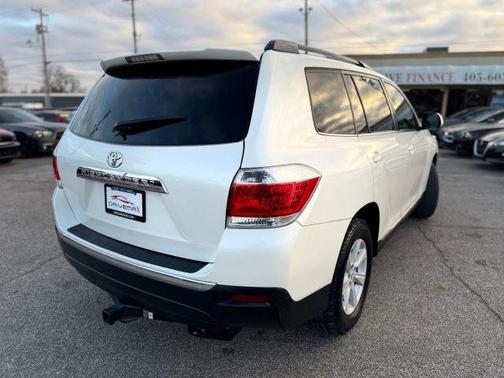 2012 Toyota Highlander SE