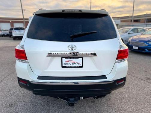 2012 Toyota Highlander SE