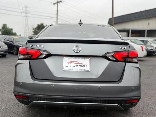 Gun Metallic 2020 Nissan Versa 1.6 SR
