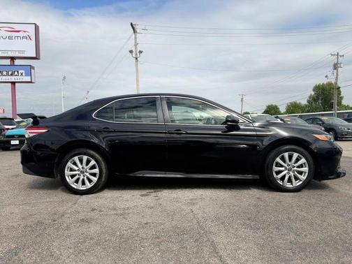 Black 2018 Toyota Camry LE