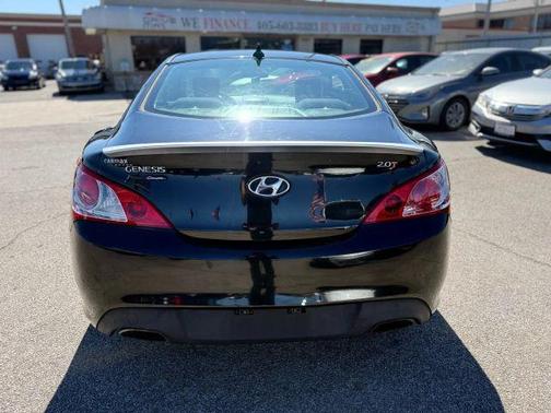 2011 Hyundai Genesis Coupe 2.0T Premium