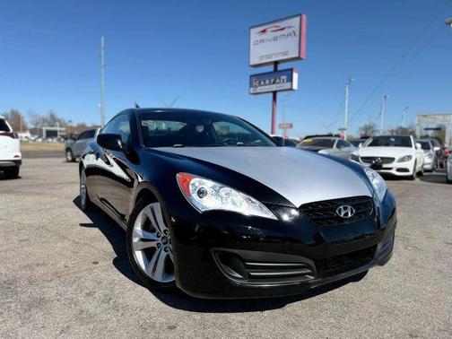 2011 Hyundai Genesis Coupe 2.0T Premium