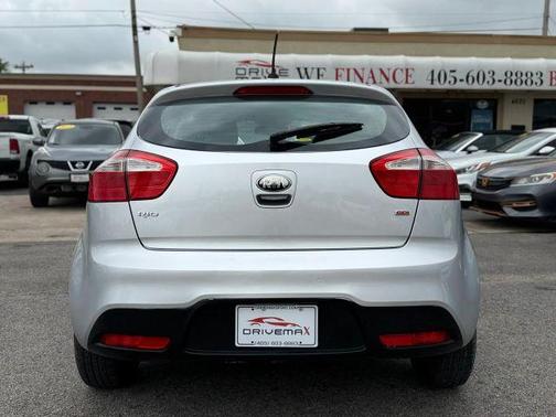Silver 2013 Kia Rio LX