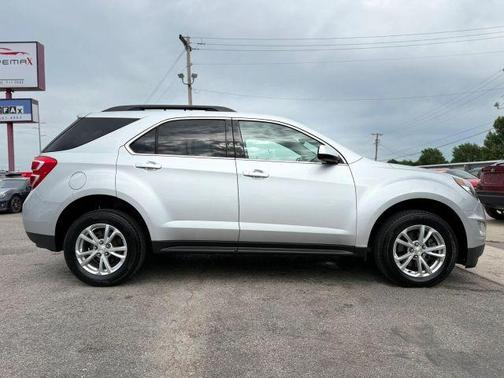Silver 2017 Chevrolet Equinox LT