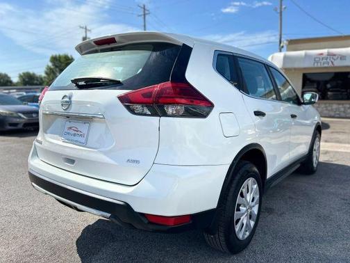 Glacier White 2017 Nissan Rogue S
