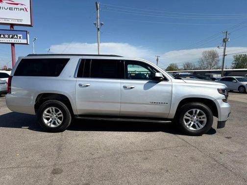 Silver 2019 Chevrolet Suburban LT