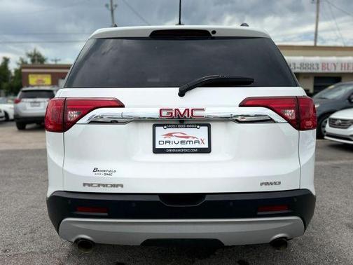 White 2017 GMC Acadia SLT-1