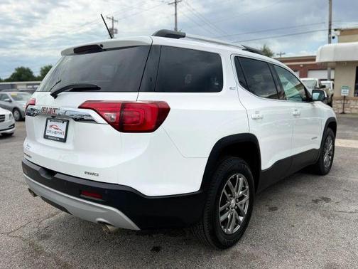 White 2017 GMC Acadia SLT-1