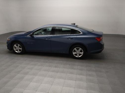 Lakeshore Blue Metallic 2024 Chevrolet Malibu 1LS