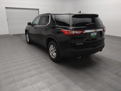 Mosaic Black Metallic 2021 Chevrolet Traverse LS