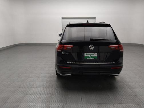 Deep Black Pearl 2021 Volkswagen Tiguan 2.0T SE R-Line Black
