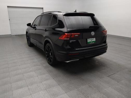 Deep Black Pearl 2021 Volkswagen Tiguan 2.0T SE R-Line Black