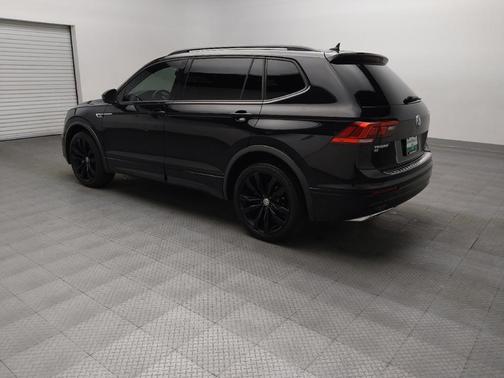 Deep Black Pearl 2021 Volkswagen Tiguan 2.0T SE R-Line Black