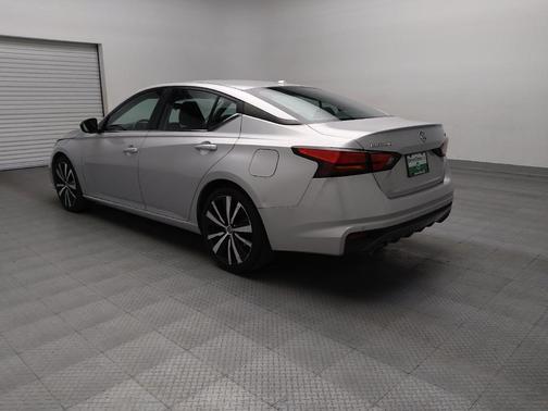2021 Nissan Altima SR FWD