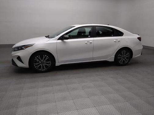 Snow White Pearl 2024 Kia Forte GT-Line