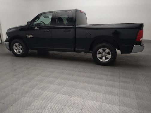 Diamond Black Crystal Pearlcoat 2019 RAM 1500 Tradesman