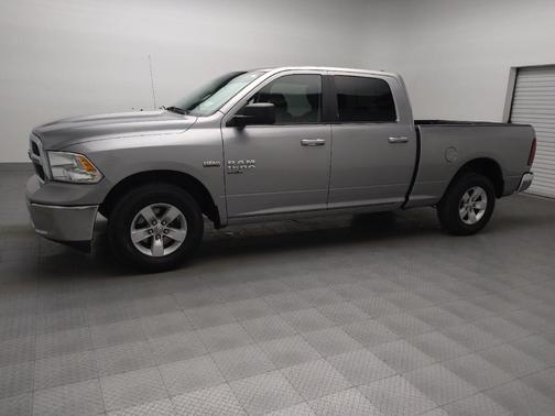 2019 RAM 1500 SLT