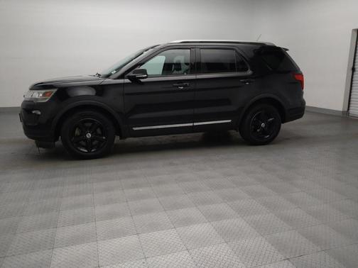 Agate Black Metallic 2019 Ford Explorer XLT