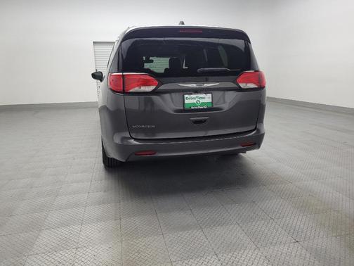 2020 Chrysler Voyager LXI