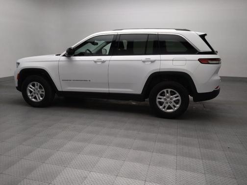 2022 Jeep Grand Cherokee Laredo