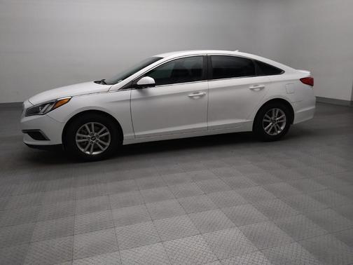 Quartz White Pearl 2017 Hyundai SONATA SE