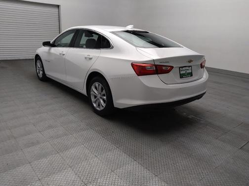 Summit White 2025 Chevrolet Malibu FWD 1LT