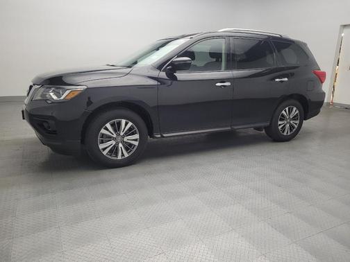 2019 Nissan Pathfinder SV