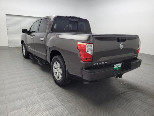 2019 Nissan Titan SV
