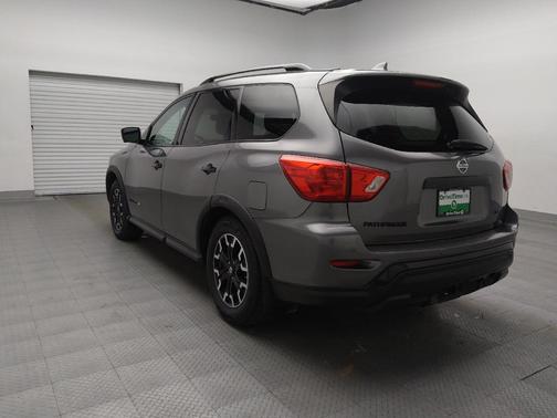 2020 Nissan Pathfinder SL 2WD