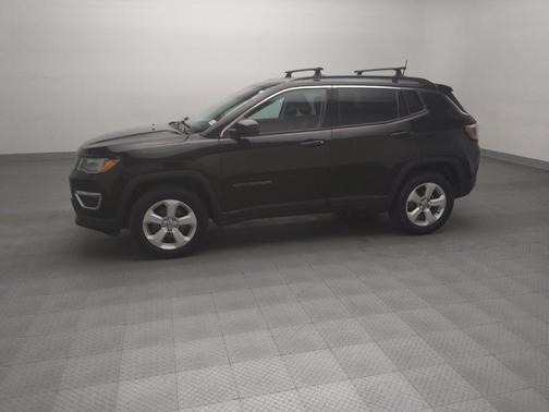 Diamond Black Crystal Pearlcoat 2019 Jeep Compass Latitude