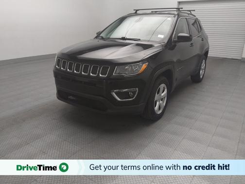 Diamond Black Crystal Pearlcoat 2019 Jeep Compass Latitude