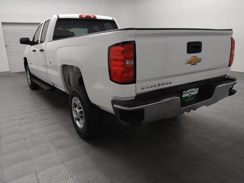 Summit White 2018 Chevrolet Silverado 2500 WT