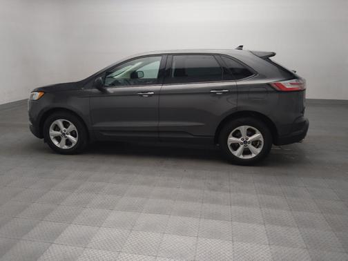 Gray 2019 Ford Edge SE