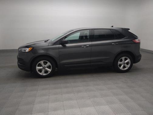 Gray 2019 Ford Edge SE
