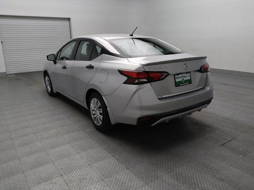 Brilliant Silver Metallic 2020 Nissan Versa 1.6 S