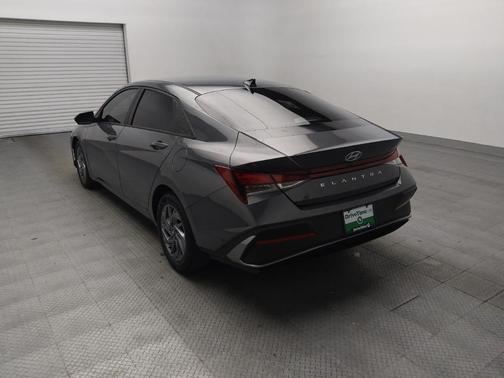 Ecotronic Gray 2024 Hyundai ELANTRA SEL