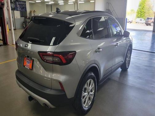 ICONIC SILVER METALLIC 2024 Ford Escape ACTIVE