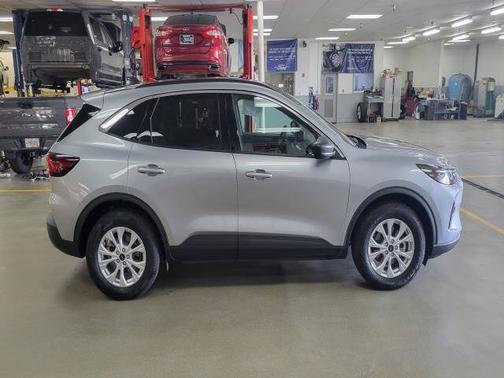 ICONIC SILVER METALLIC 2024 Ford Escape ACTIVE