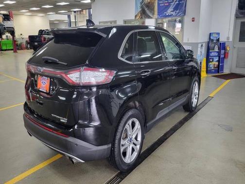 SHADOW BLACK 2018 Ford Edge TITANIUM