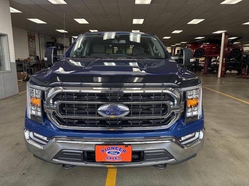 ATLAS BLUE METALLIC 2022 Ford F-150 XLT