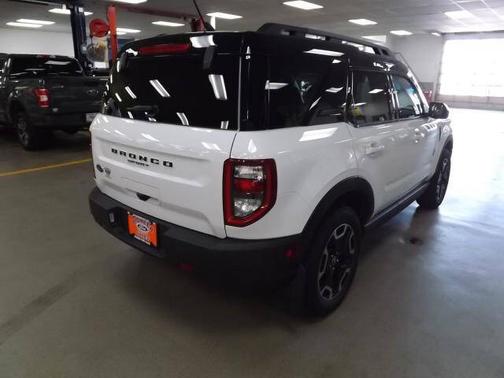 OXFORD WHITE 2023 Ford Bronco Sport OUTER BANKS