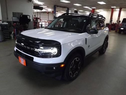 OXFORD WHITE 2023 Ford Bronco Sport OUTER BANKS